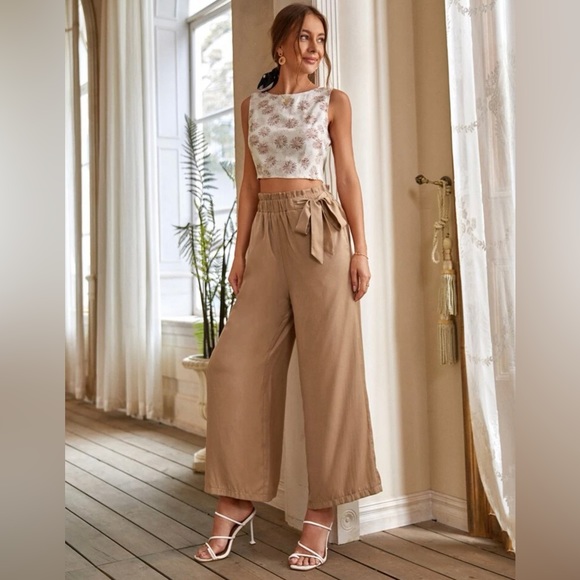 SHEIN Crop Top - Picture 1 of 8